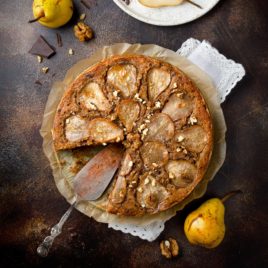 Pear and walnut pie