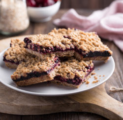 Cherry crumble bars